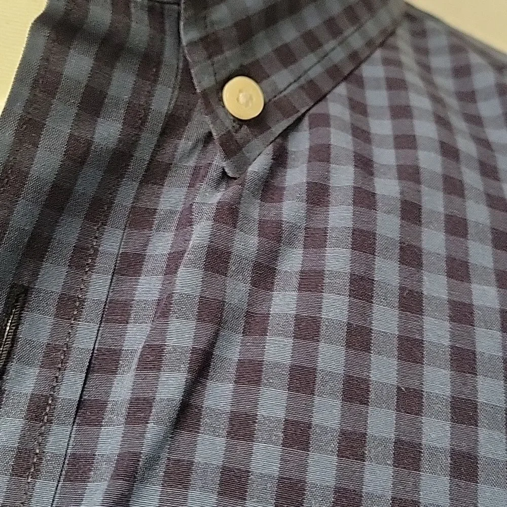 J CREW Casul Button Down Shirt, size L slim. 100% cotton blue on blue check